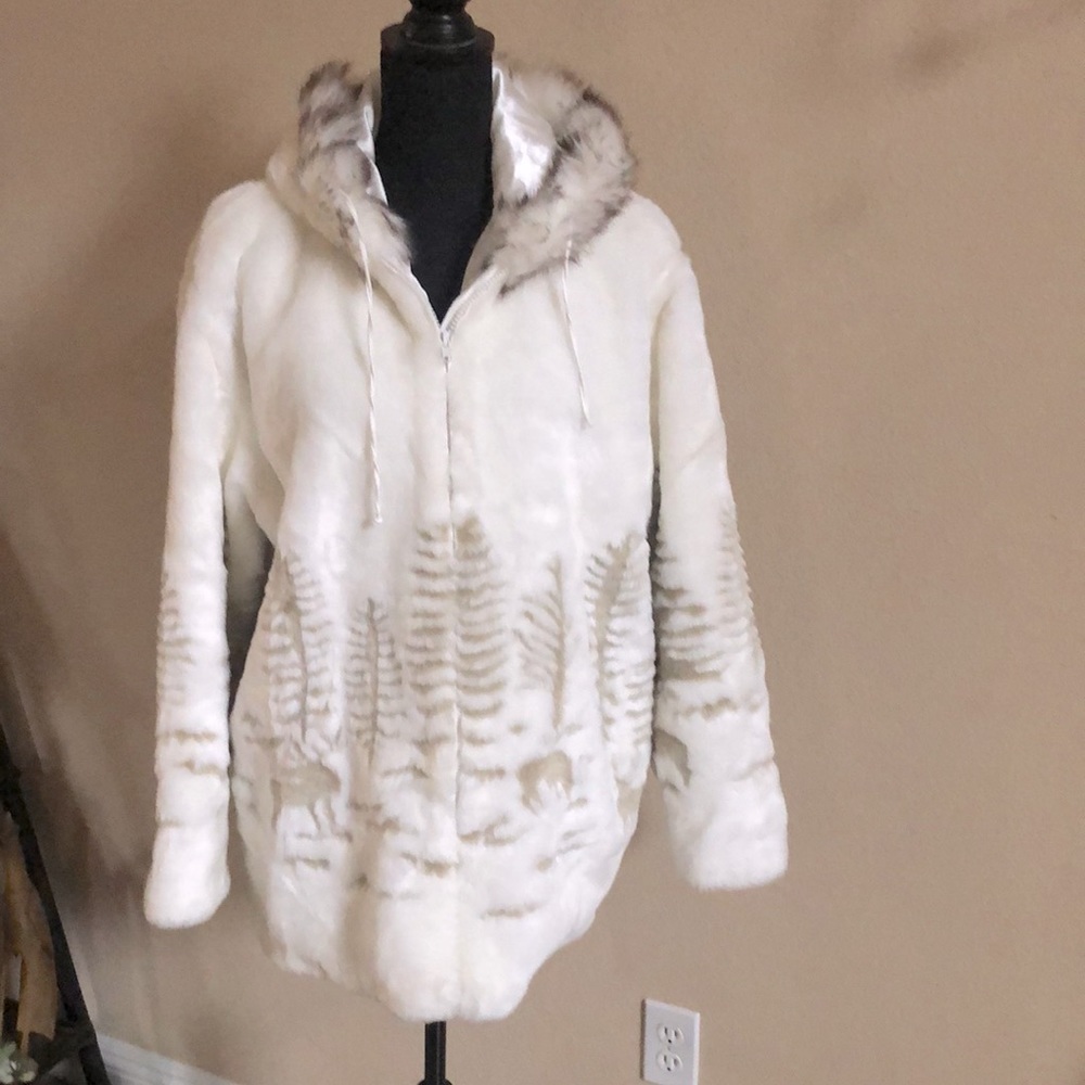 NORTHEARN faux fur coat 💖